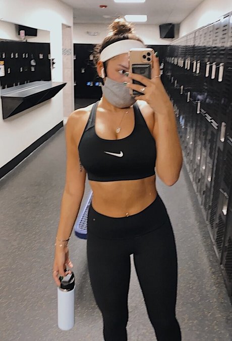 Hannah Malvone onlyfans model