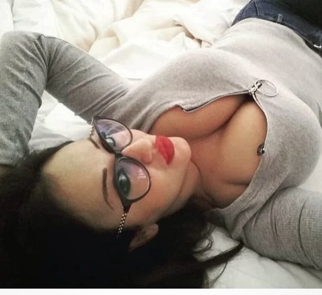 sarapiras nude onlyfans leak