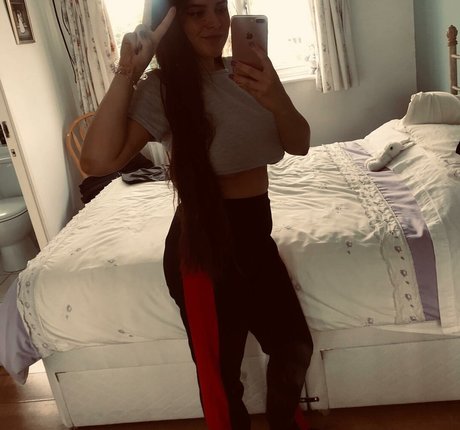 Kirsty Brittain onlyfans boobs