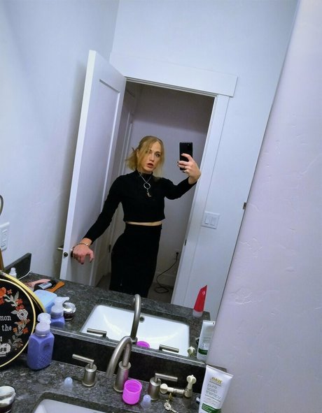 dahliainbloom1 onlyfans archive