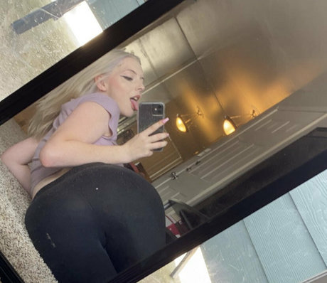 clazzychloe porn onlyfans