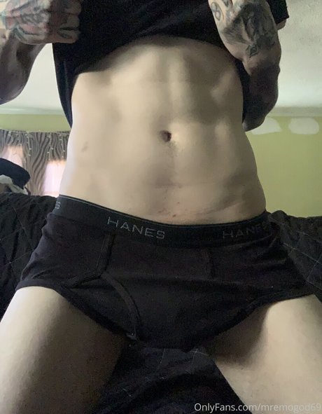 xxchrissdecemberxx nude on onlyfans