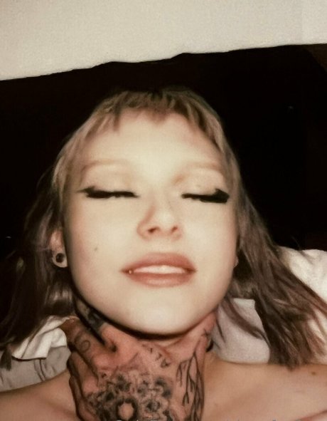 sienafaefree onlyfans strip tease