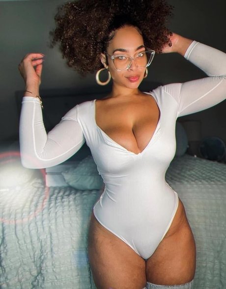 Lovesirensong onlyfans creator