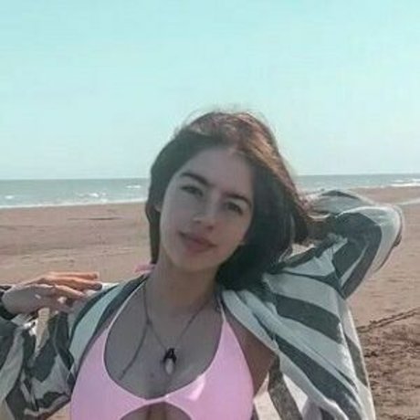 Cami Gonzalez onlyfans strip