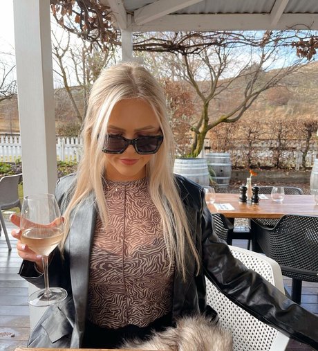 ellaredmond leaked nude onlyfans