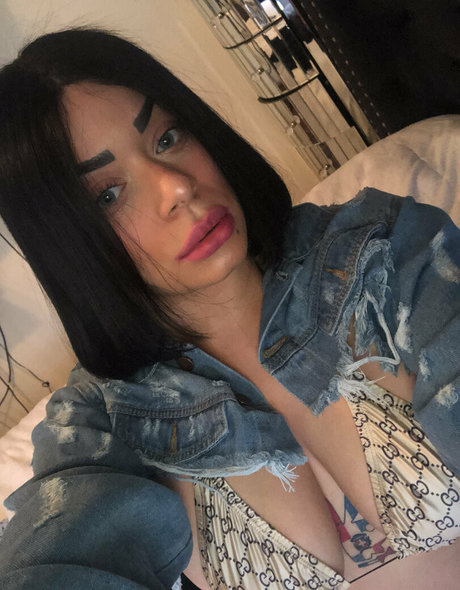 mollywoodz_ onlyfans leaked