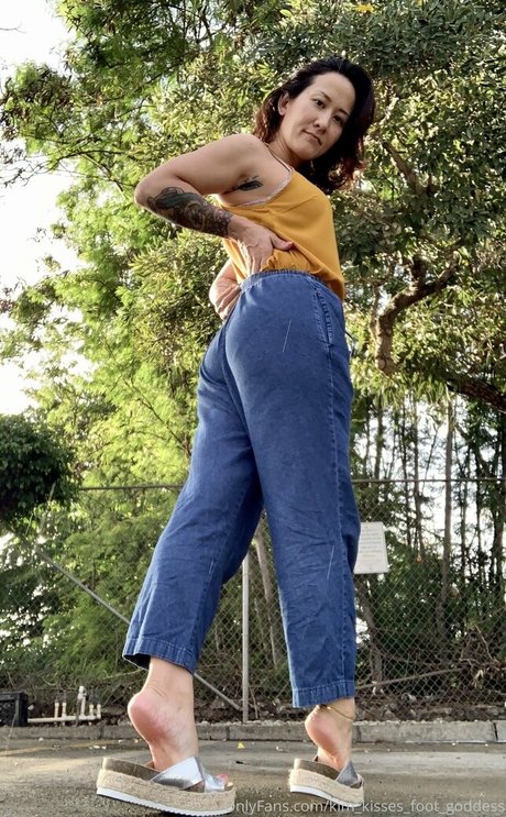 kim kisses foot goddess free onlyfans porn