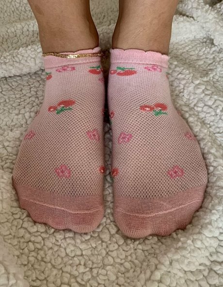 kim kisses foot goddess leaked porn onlyfans