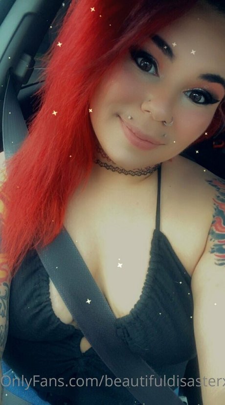 beautifuldisasterxxx onlyfans pics