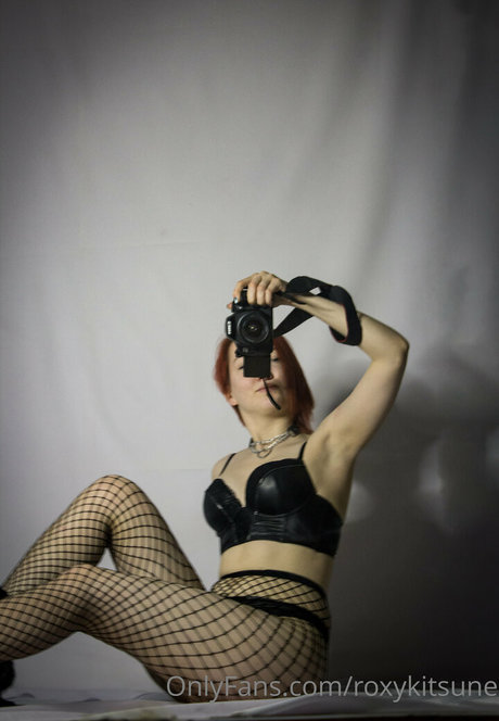 roxykitsune boobs onlyfans
