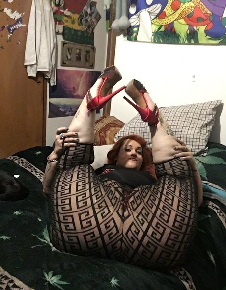 voluptuous cooper naked onlyfans leaked