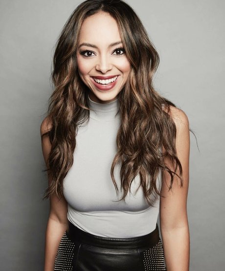 Amber Stevens West nude onlyfans pics