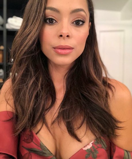Amber Stevens West nude leaks onlyfans