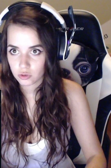 Deernadia onlyfans model photo