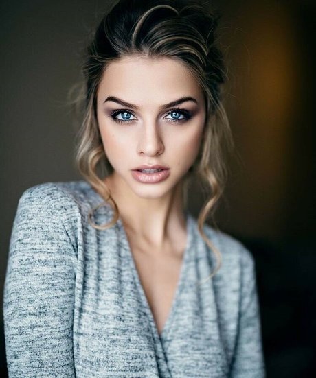 Marina Laswick hot onlyfans