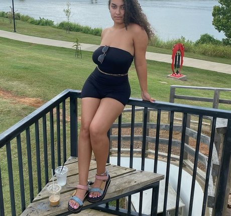 Kennedy Norwood onlyfans pics