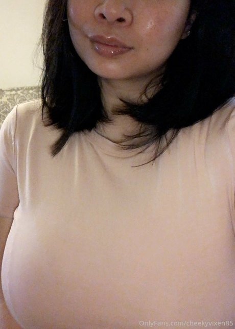 cheekyvixen85 nudes leaked onlyfans