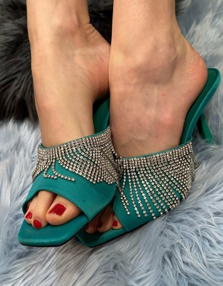 kinkyfeetonly4you only fans pictures