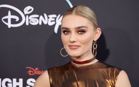Meg Donnelly onlyfans porno