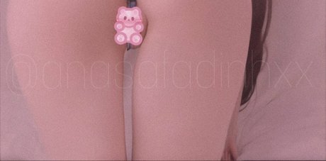 anasafadinhxx nude only fans