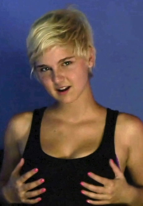 Chloe Camilla onlyfans leak naked