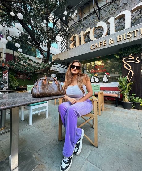 Sonali Malhotra onlyfans pics