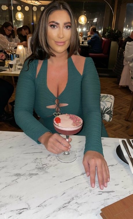 Kirstie V nude onlyfans pics