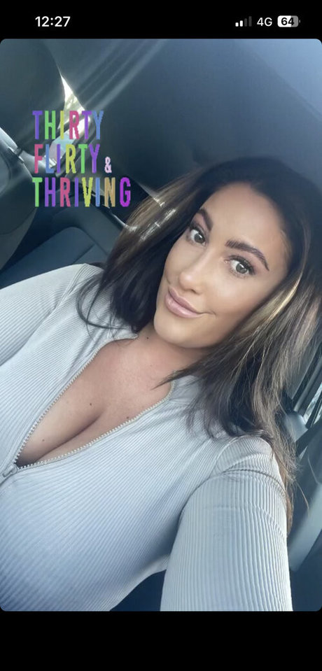 Kirstie V only fans pics