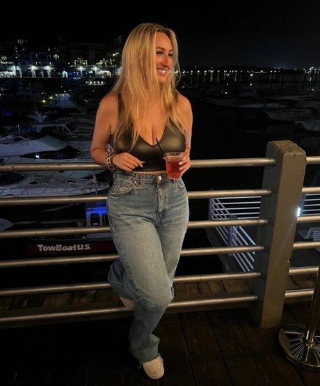 Angelina C onlyfans nude leak