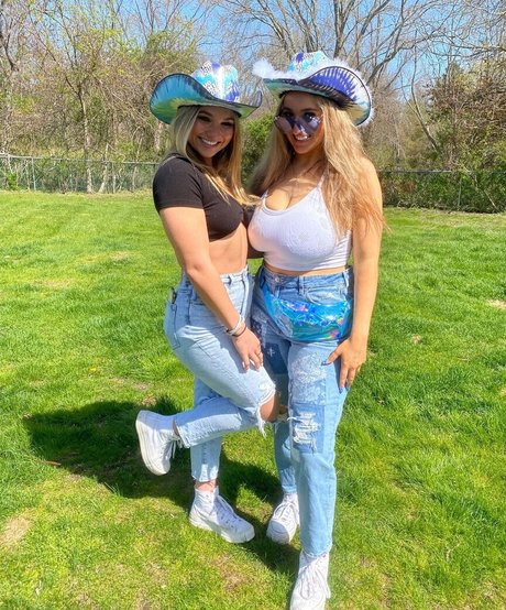 Angelina C onlyfans fotos