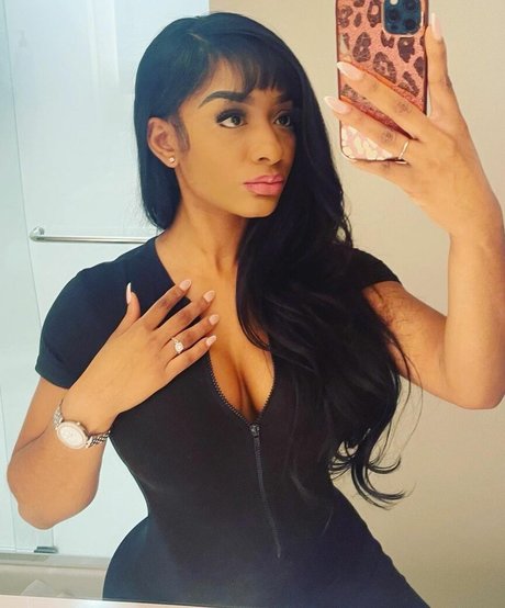 ashaughnfitness onlyfans leaks naked