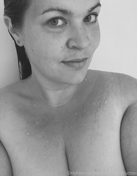 duchessofdestruction onlyfans hot