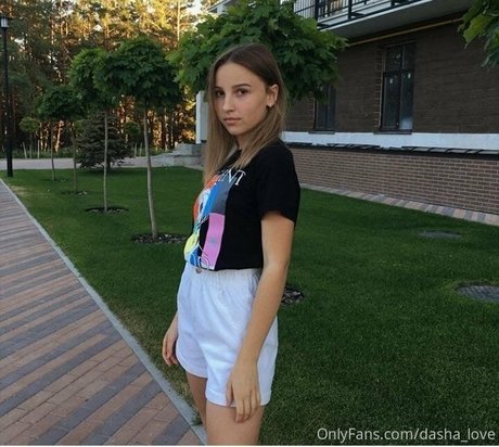dasha love onlyfans sex leaked