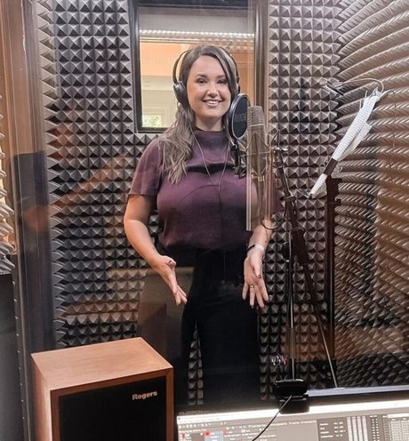 Rae Johnston onlyfans tits