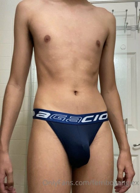 femboyangiesfeet onlyfans strip tease