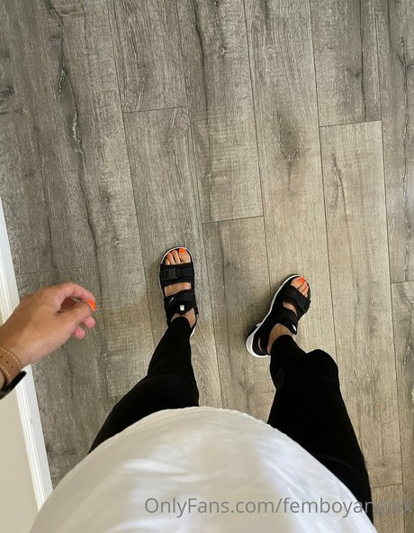 femboyangiesfeet onlyfans nudes leak