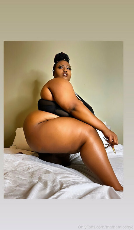 mamamioshye only fans nude leaks