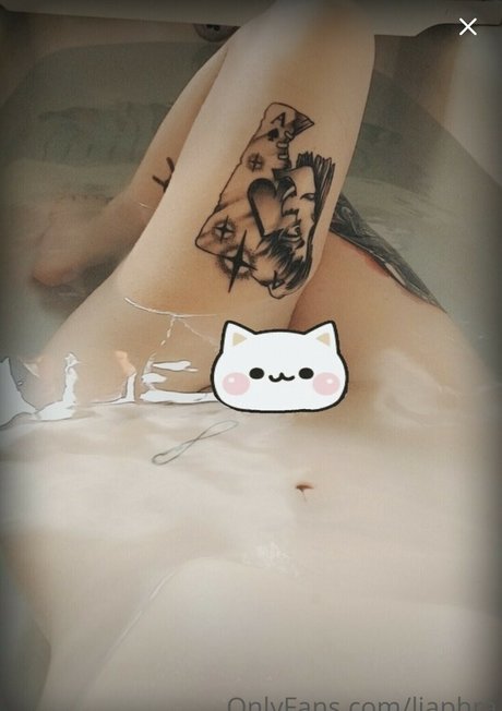 Louise Julie onlyfans leak ass