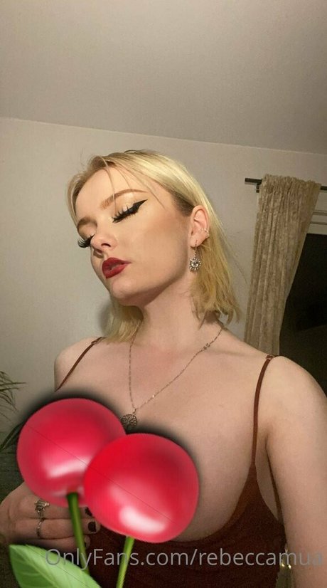 rebecccamua onlyfans naked pics