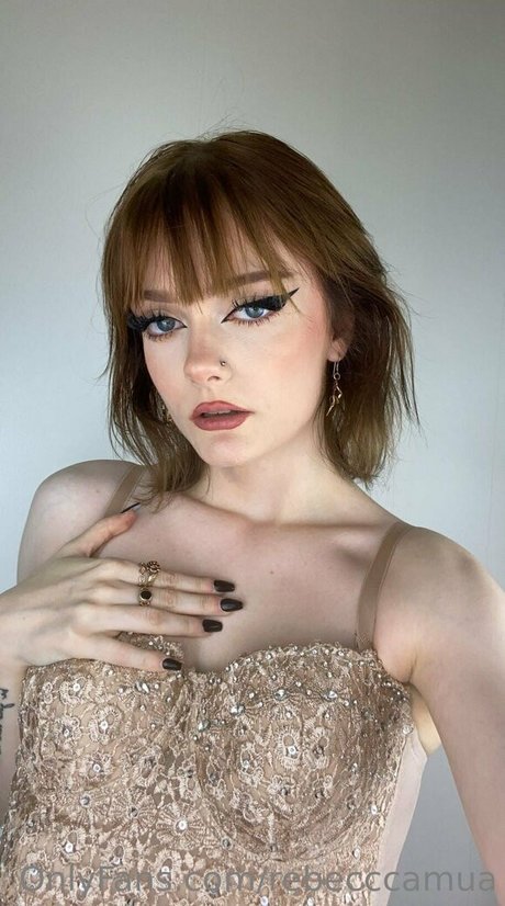 rebecccamua Profile pic