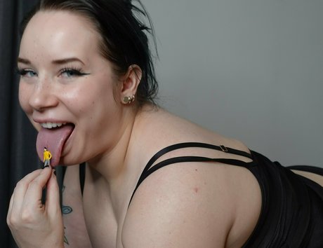 vore acious official only fans porn