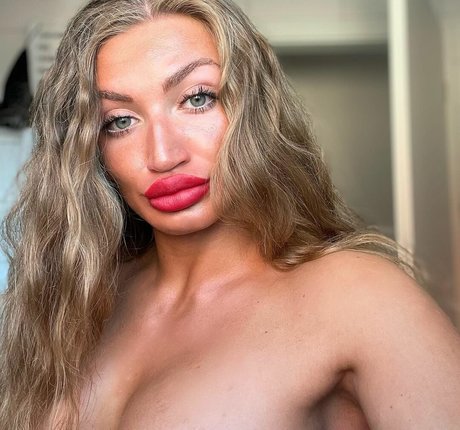 Enrica Ademi onlyfans leak sex