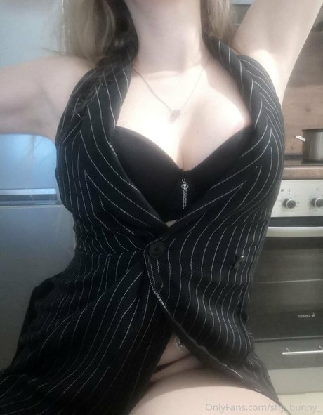 shy bunny_ Profile pic