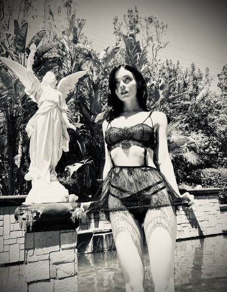 ohthumbelina free only fans