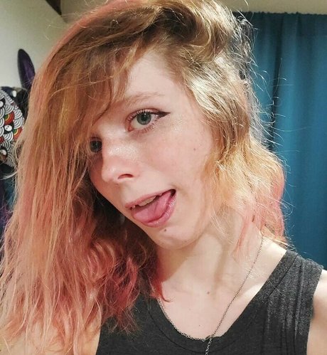 RainieBun onlyfans sex tape