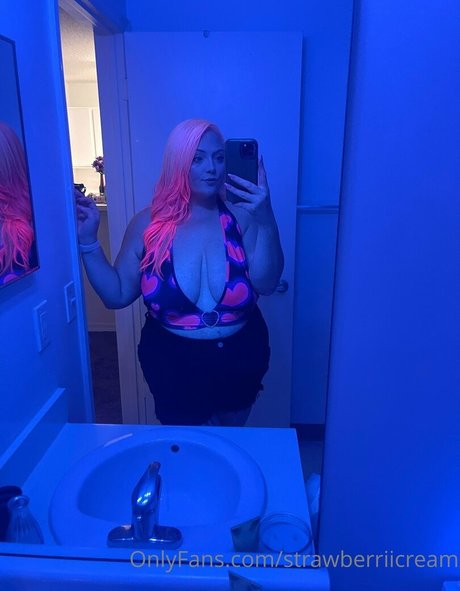 strawberriicream onlyfans nudes