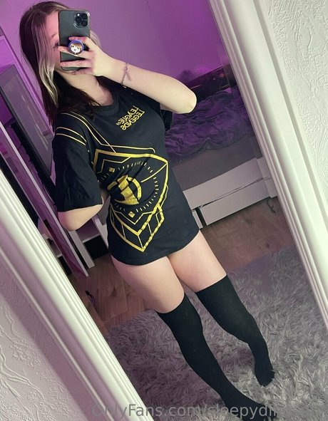 SleepyDinosaur onlyfans nude leaks