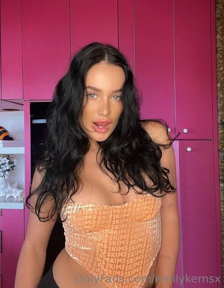 Emiemilykernsx leaked only fans nudes