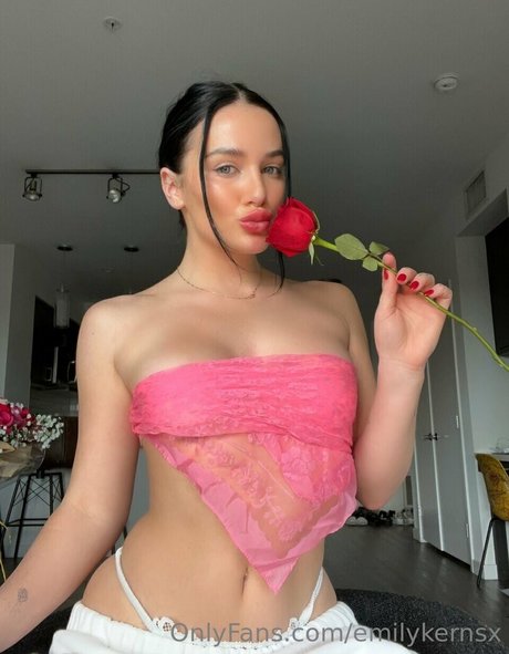 Emiemilykernsx onlyfans leaks xxx
